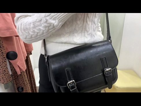 ❤️ Masturbim publik i kurvës së re FeralBerry me një dildo në dhomën e montimit Video seksi në sq.hqpornvideos.ru